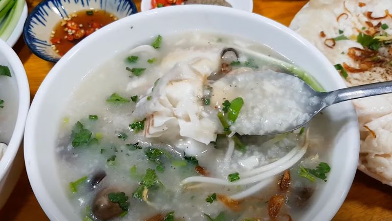 Thành phẩm cháo cá nấm rơm