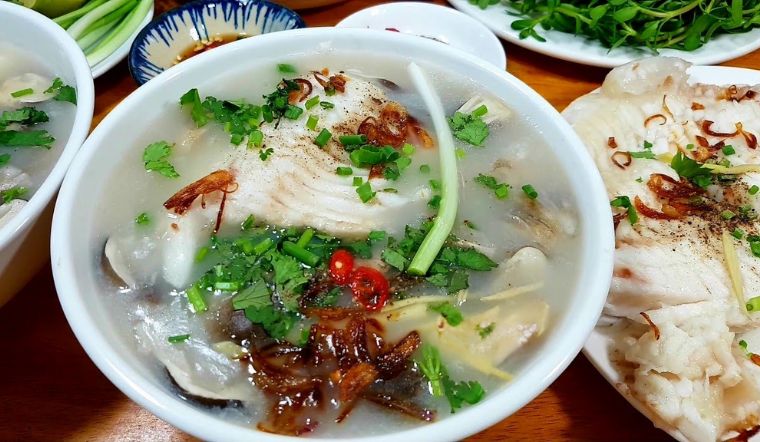 Cách nấu cháo cá nấm rơm bổ dưỡng, không bị tanh