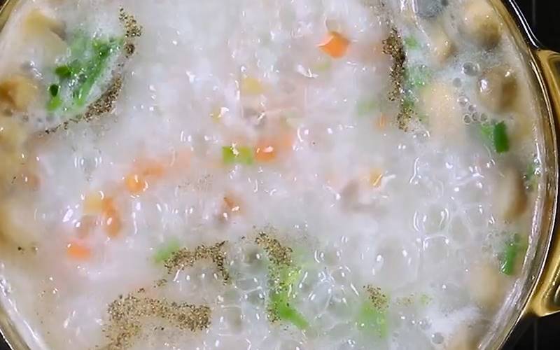 Thành phẩm cháo nấm rơm
