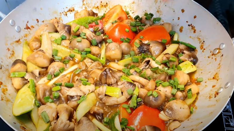 Thành phẩm nấm rơm xào chay