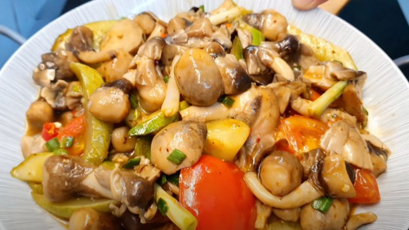 món nấm rơm xào chay