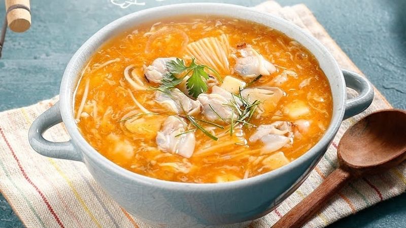 Súp nấm hải sản chua cay