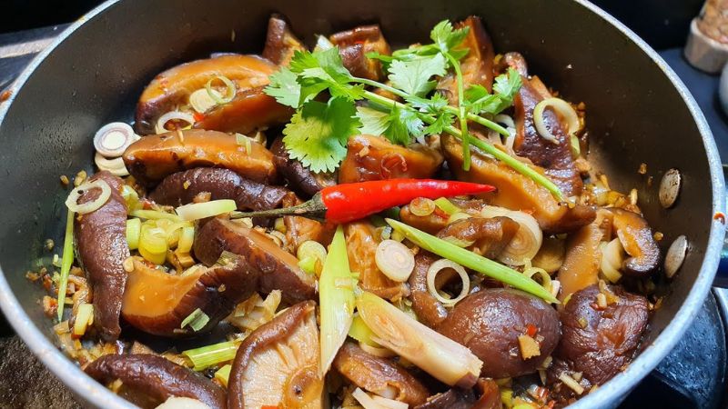 Nấm đông cô kho sả