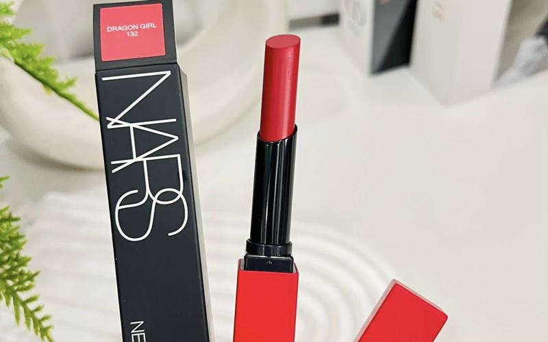 Son NARS Velvet Matte Lip Pencil – Dragon Girl