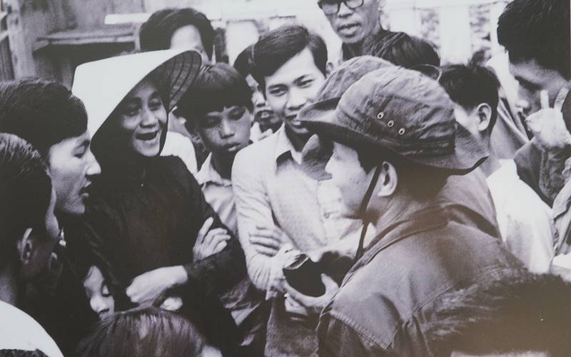Ánh mắt hạnh phúc của người dân Sài Gòn ngày giải phóng nói lên tất cả.
