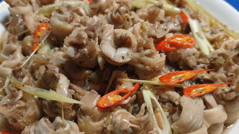 món ốc luộc sả chay