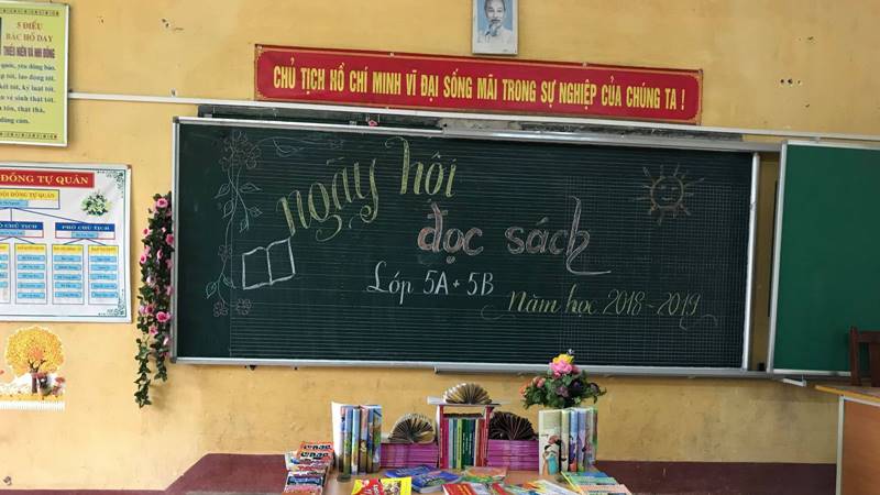 Sắc phấn tươi vui tô điểm cho ngày hội tri thức