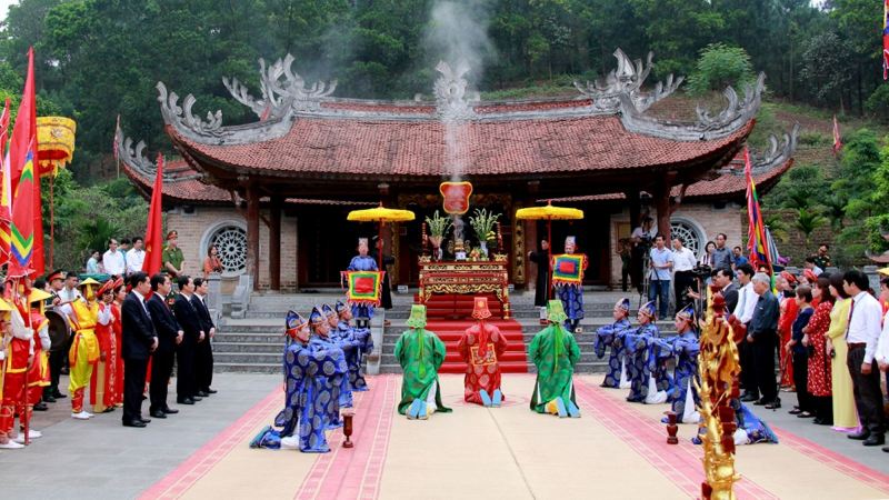 Văn khuấn giỗ tổ Hùng Vương tại đền Hùng