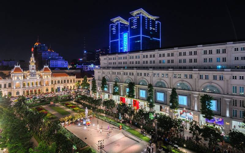 Phố đi bộ Nguyễn Huệ