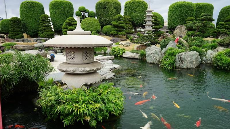 Công viên cá Koi Rin Rin Park