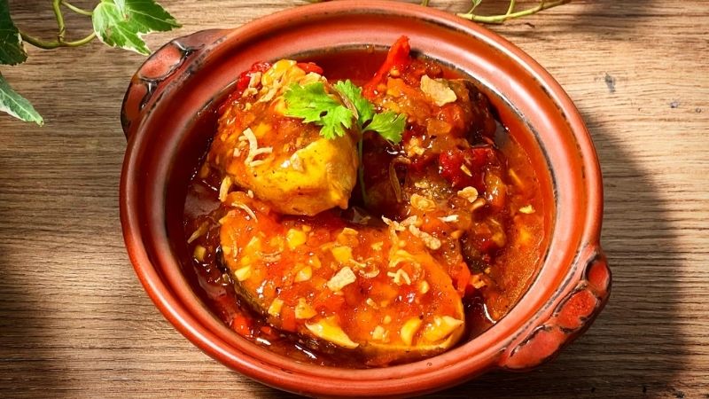 Cá ngừ sốt cà chua