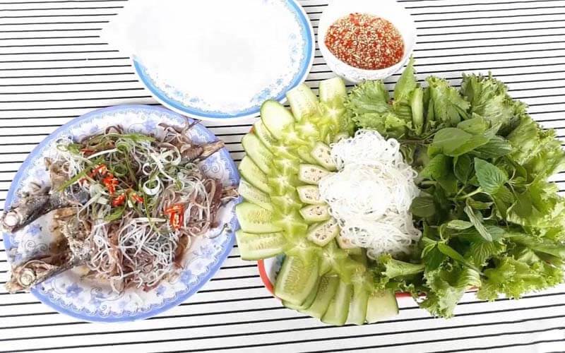 Cá nục hấp nấm mèo