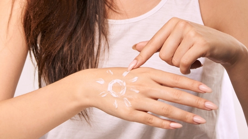 Công dụng của kem dưỡng trắng da Olay ban ngày