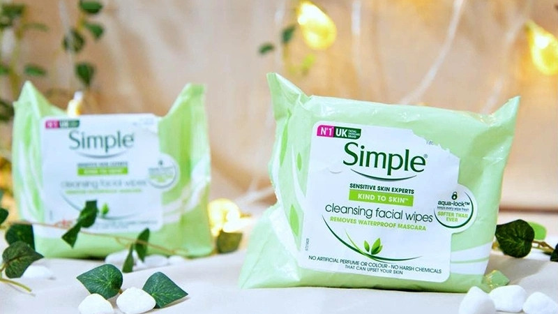 Nước tẩy trang Simple review: Simple Kind to Skin Micellar Cleansing Wipes