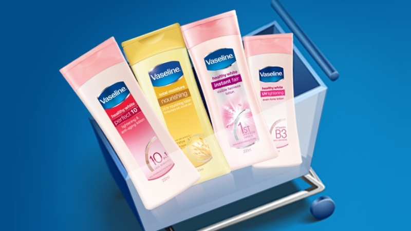 Bôi sữa dưỡng thể Vaseline lên da mặt có tác hại gì?