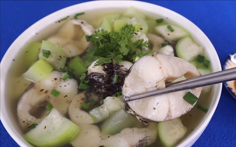 Canh bầu cá lóc
