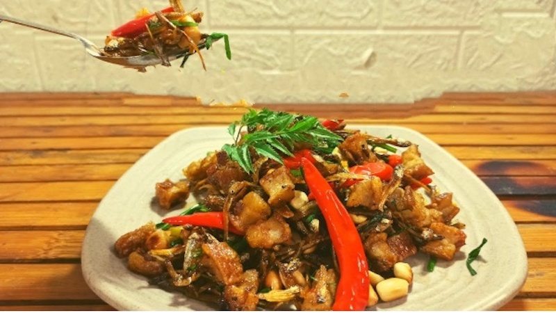 Khô cá cơm rim tóp mỡ