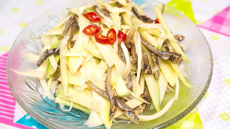 Gỏi xoài khô cá cơm