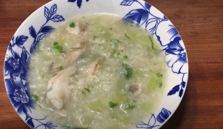 Cách nấu cháo cá lóc nấu bầu cho bé ngon, không tanh