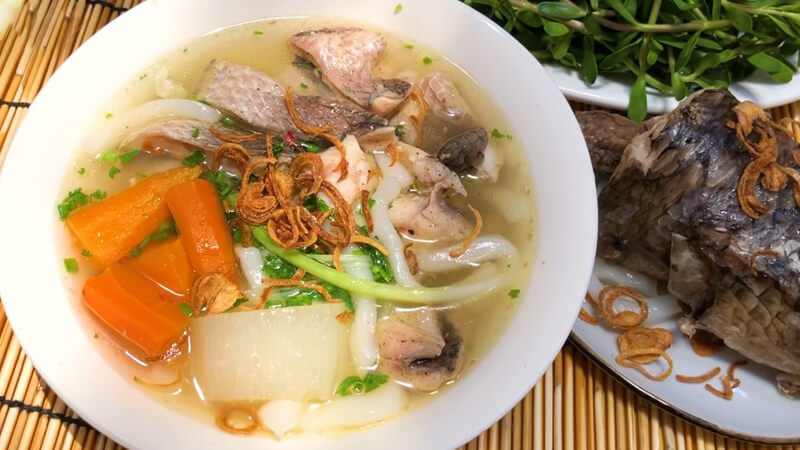 Bánh canh cá lóc rau đắng