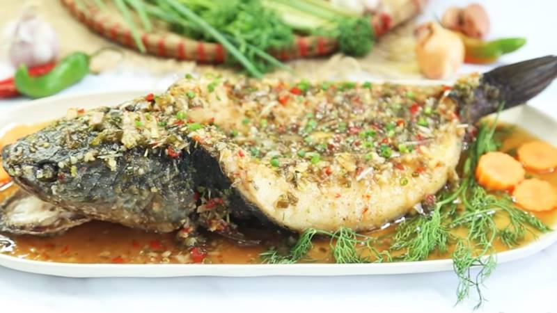 Phi lê cá lóc chiên sốt me
