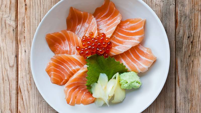 Lợi ích của việc tự làm sashimi cá hồi tại nhà