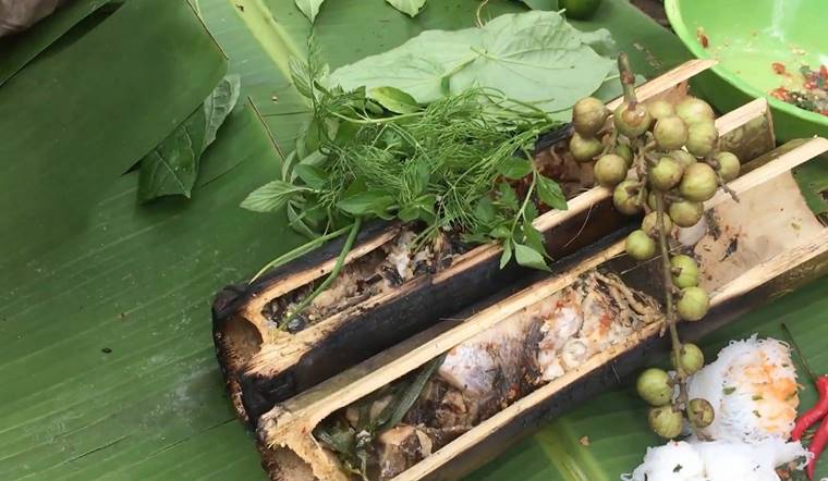 Thưởng thức cá lóc nướng ống tre với cách làm tại nhà