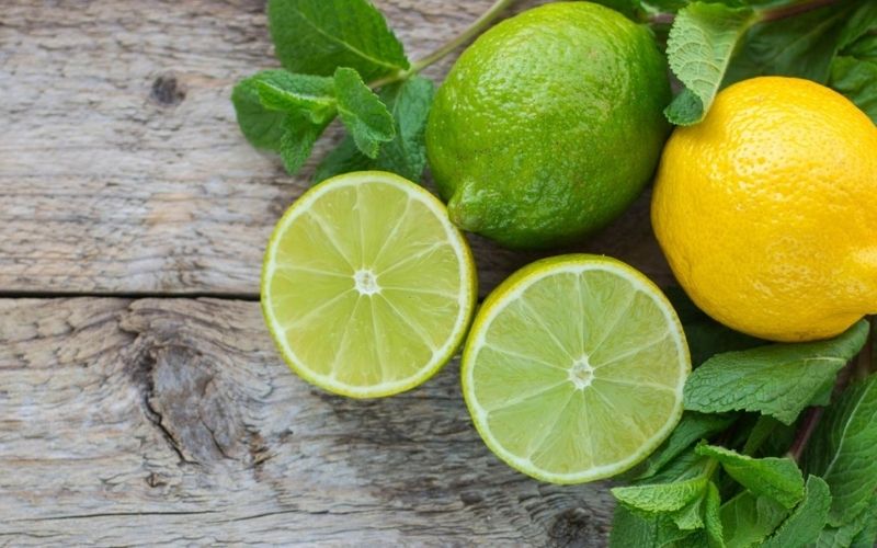 Tẩy tế bào chết da đầu bằng chanh tươi và mật ong