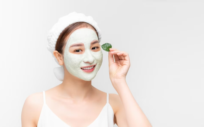Dùng mặt nạ đất sét