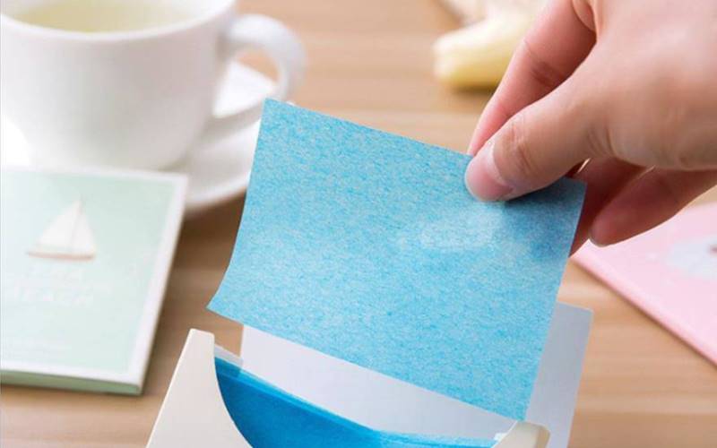 Dùng giấy thấm dầu đúng cách