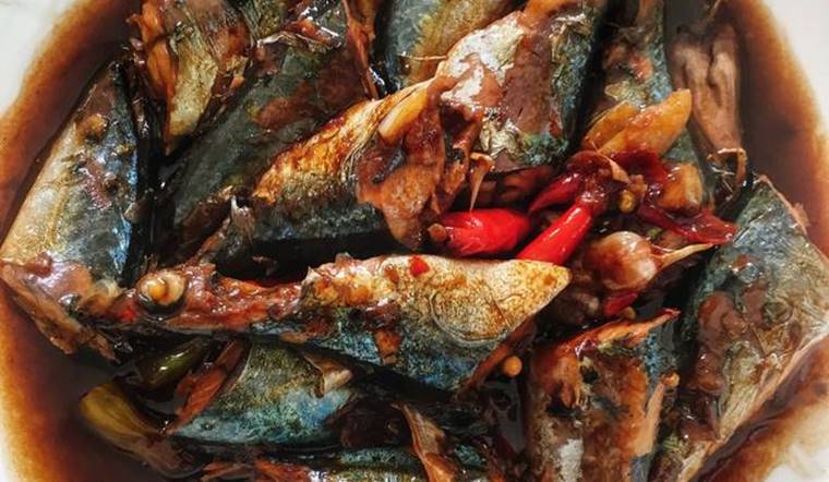Học cách kho cá nục xì dầu đơn giản, đưa cơm vô cùng