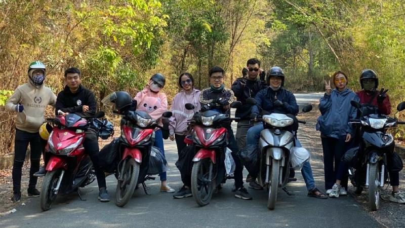 Tránh xuất hành vào giờ xấu như 15h-17h (Thân) hoặc 21h-23h (Hợi). Tránh xuất hành vào giờ xấu như 15h-17h (Thân) hoặc 21h-23h (Hợi).