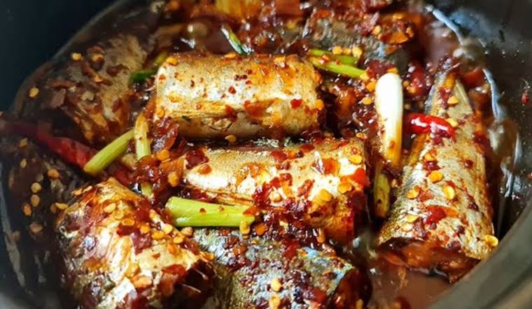 Bí quyết làm cá nục kho mật mía chuẩn vị Nghệ An