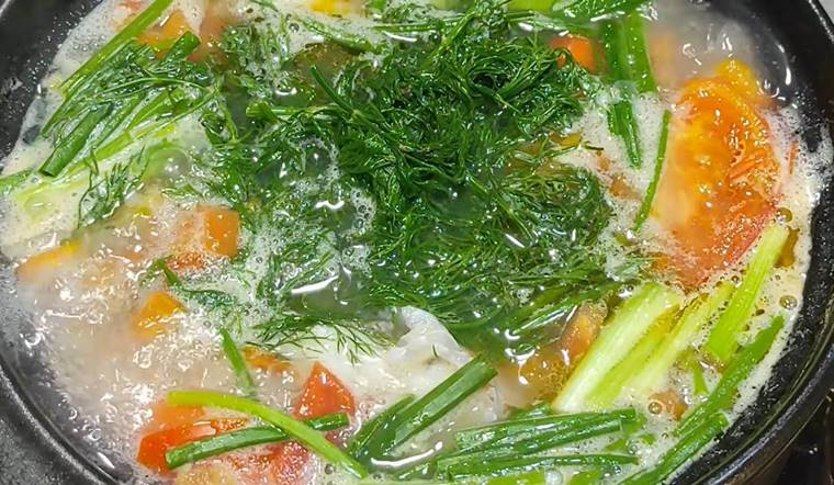 Khéo tay làm cá diêu hồng nấu riêu cho cả nhà thưởng thức