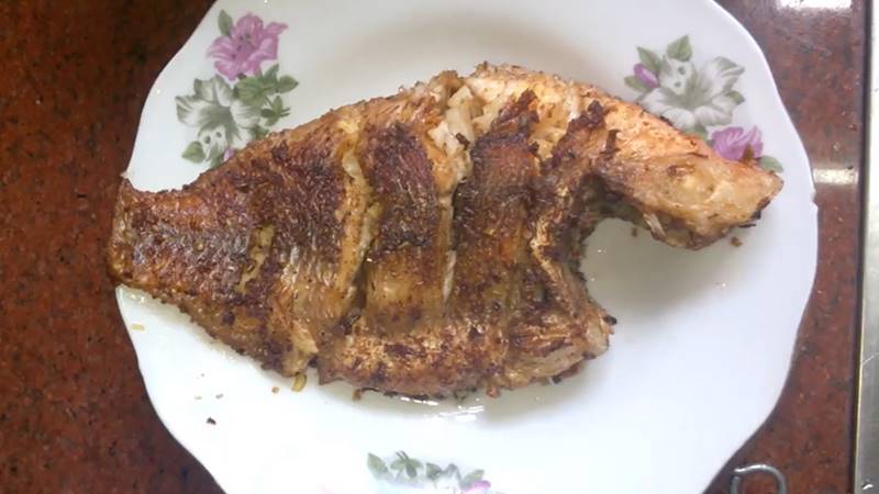 món cá diêu hồng chiên sả ớt