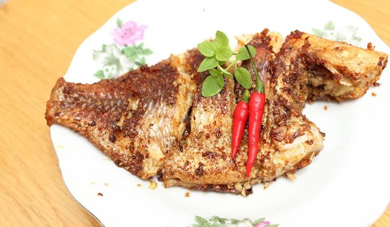 Đổi khẩu vị với món cá diêu hồng chiên sả ớt thơm ngon