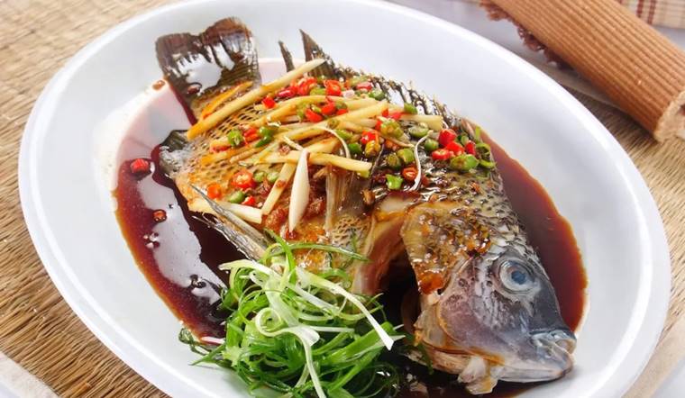 Làm cá rô phi hấp xì dầu ngon mà không bị tanh