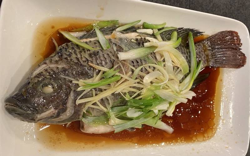 món cá rô phi hấp xì dầu