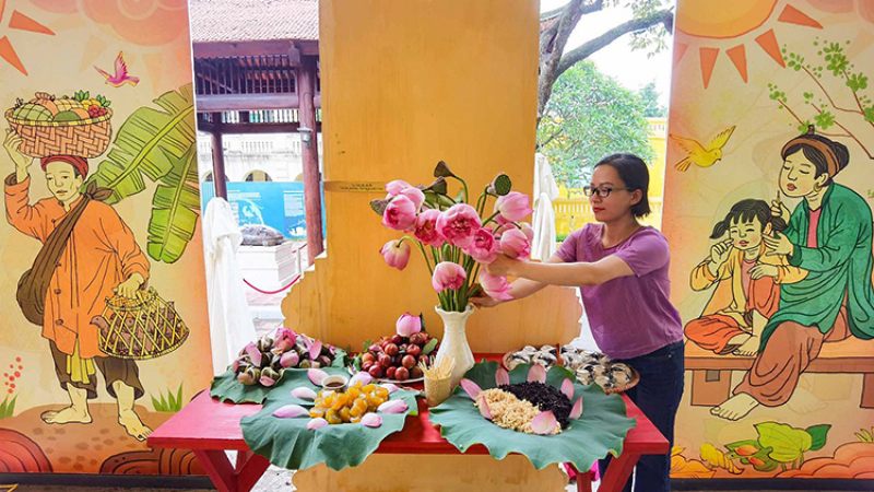 Cúng gia tiên và thần linh