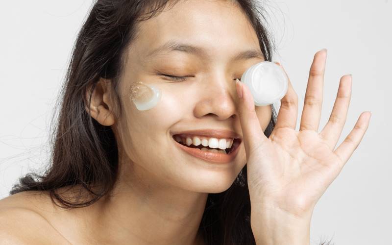 Gợi ý các cách giữ ẩm phù hợp cho da hỗn hợp