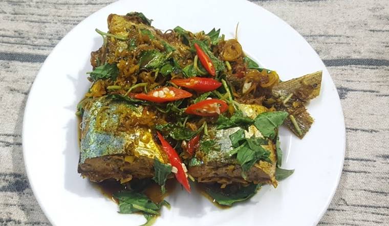 Cách làm cá nục kho sả ớt đậm đà, hoàn hảo cho cơm nóng