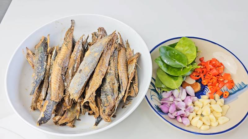 Nguyên liệu làm món ruốc cá nục