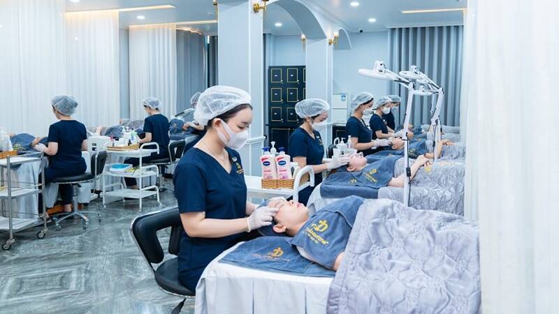 Điều trị nám bằng các liệu pháp công nghệ cao tại spa, thẩm mỹ viện