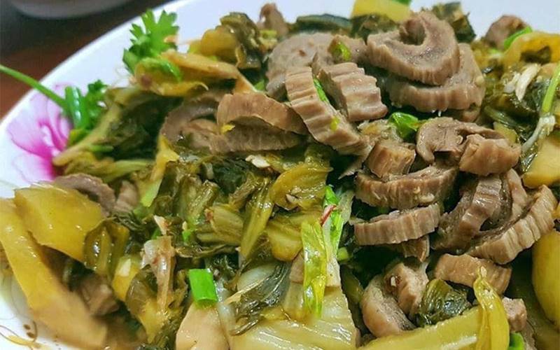 Bao tử cá ngừ xào dưa cải