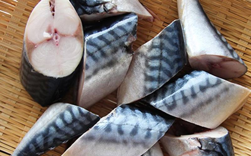 Sơ chế cá nục