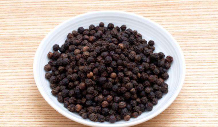 Giá tiêu hôm nay 26/4/2025: Đồng loạt giảm 1.000 đồng/kg