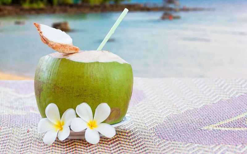 Không nên uống nước dừa vào thời điểm nào?