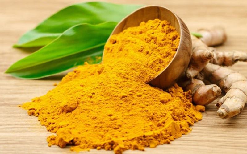 Cách làm trắng da từ dầu dừa và tinh bột nghệ