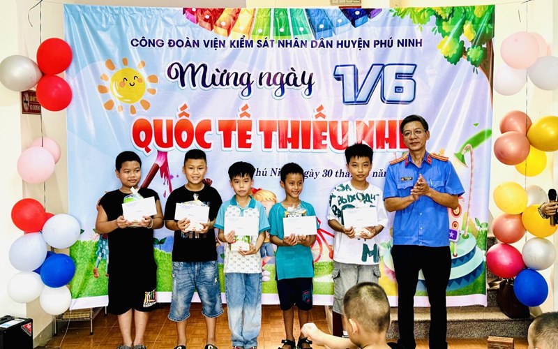 Tiêu chí chọn ảnh Quốc tế Thiếu nhi
