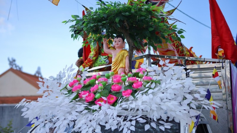 Năm 1999, Liên Hợp Quốc chính thức công nhận Đại lễ Vesak là một sự kiện văn hóa, tôn giáo quốc tế Năm 1999, Liên Hợp Quốc chính thức công nhận Đại lễ Vesak là một sự kiện văn hóa, tôn giáo quốc tế